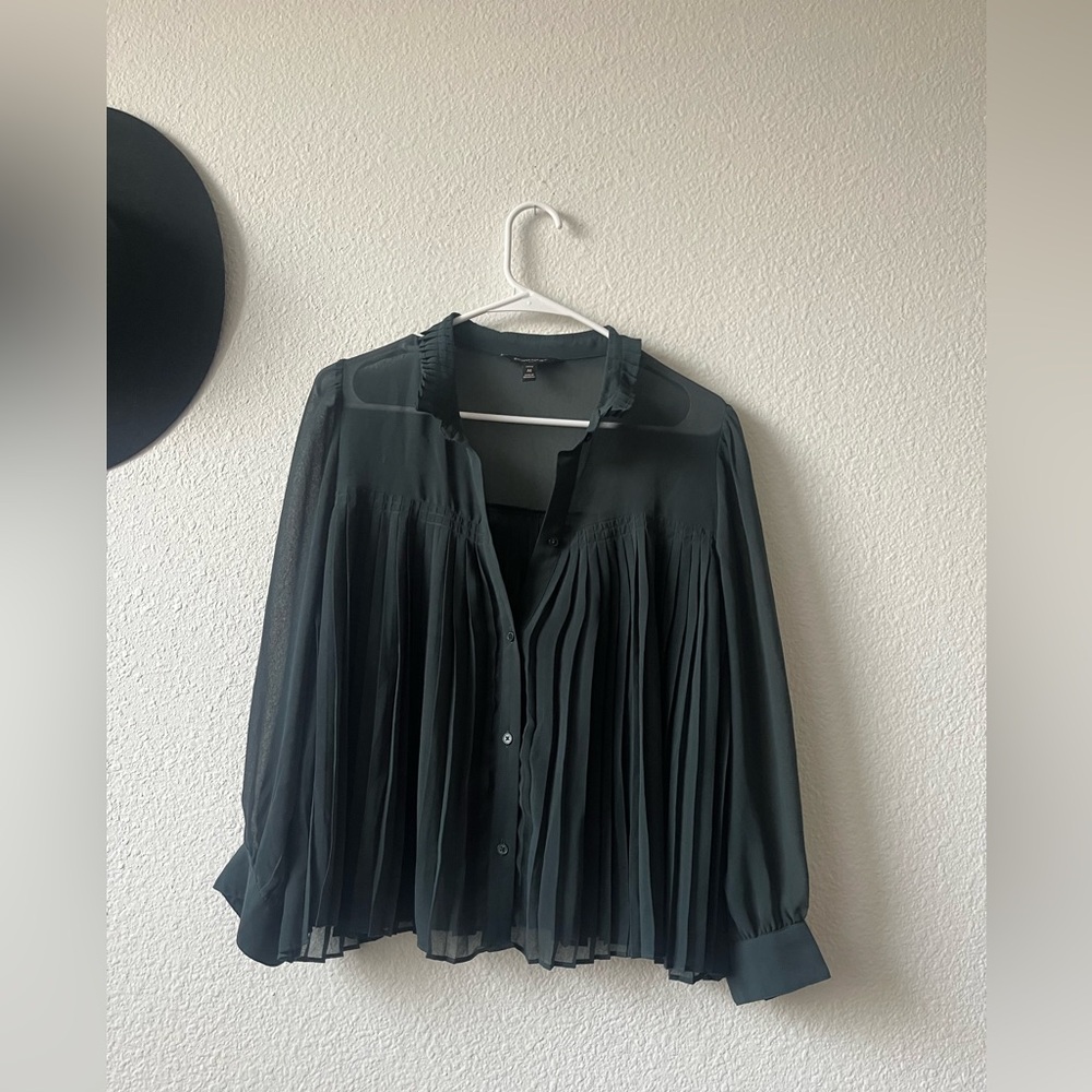Banana Republic | forest green pleated chiffon button down